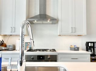 2226 N Garrett Ave UNIT 102, Dallas, TX 75206