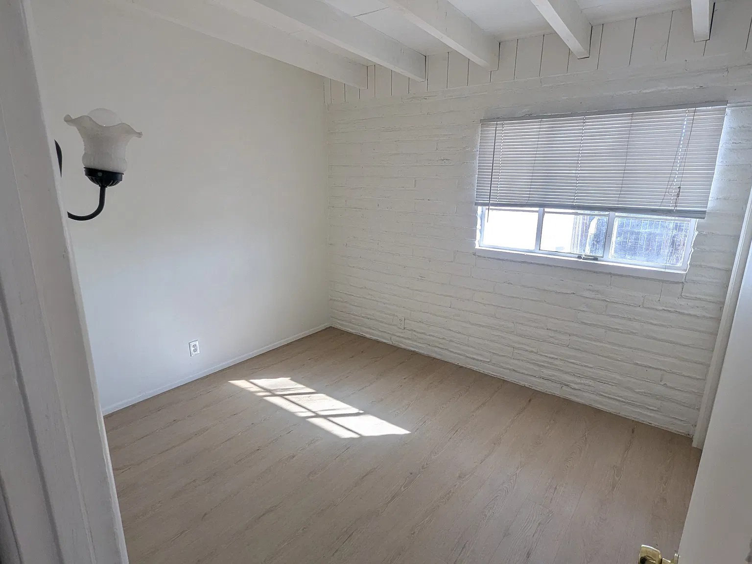 2 bed, 874 sqft, $1,195 — Photo 2