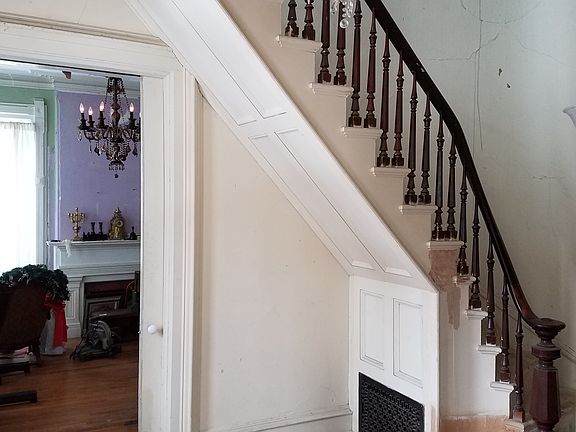 reverse curved staircase 