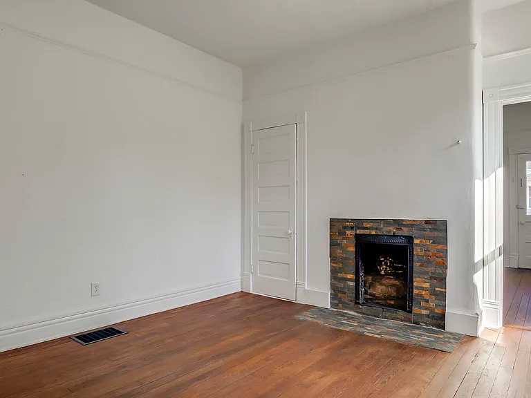 1909 Bonnycastle Ave — Photo 15
