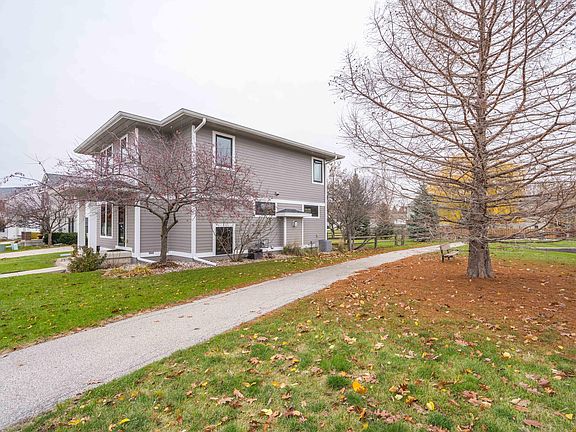4th image of 2403 Clayton Dr