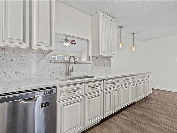 5th image of 3705 Misty Cove Ct #3705