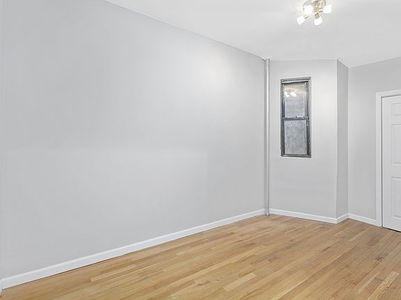 4th image of 276 W 117th St APT 4C