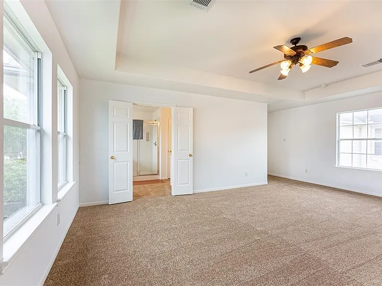 21706 Spring Vine Ln — Photo 15