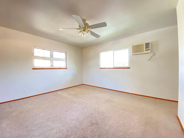 1136 Makaala St — Photo 27