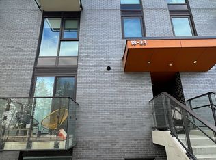 15 Brin Dr #18, Toronto, ON M8X 0B4