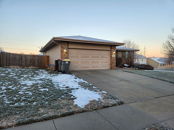 3rd image of 5605 S 82nd St