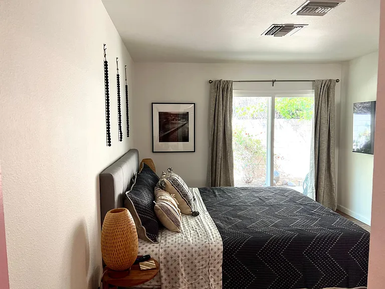 860 E Camino Parocela — Photo 16