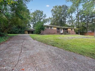 511 Pinecrest Cir, Jackson, MS 39204
