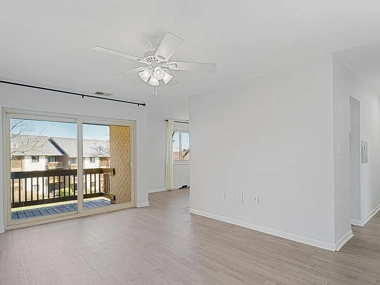 5015 Green Mountain Cir #5 — Photo 8