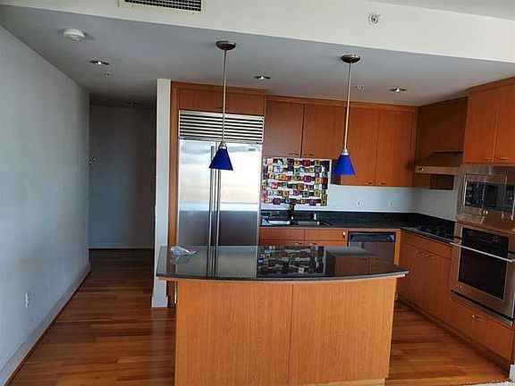5th image of 645 Front St Unit 1512