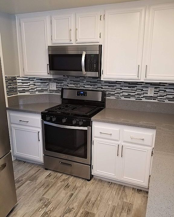 2nd image of 5565 N Osborne Ct