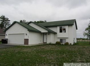 320 14th Ave S, Princeton, MN 55371