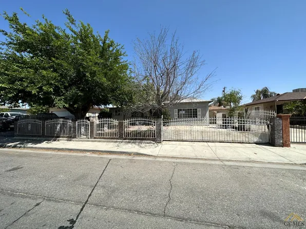 4712 Pioneer Dr, Bakersfield, CA 93306