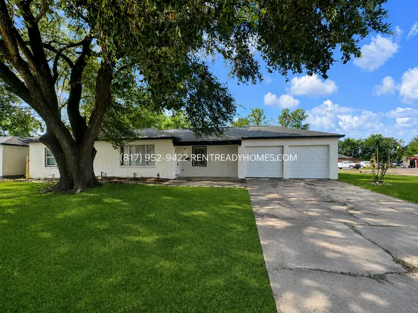 1621 Locust St, Pasadena, TX 77502