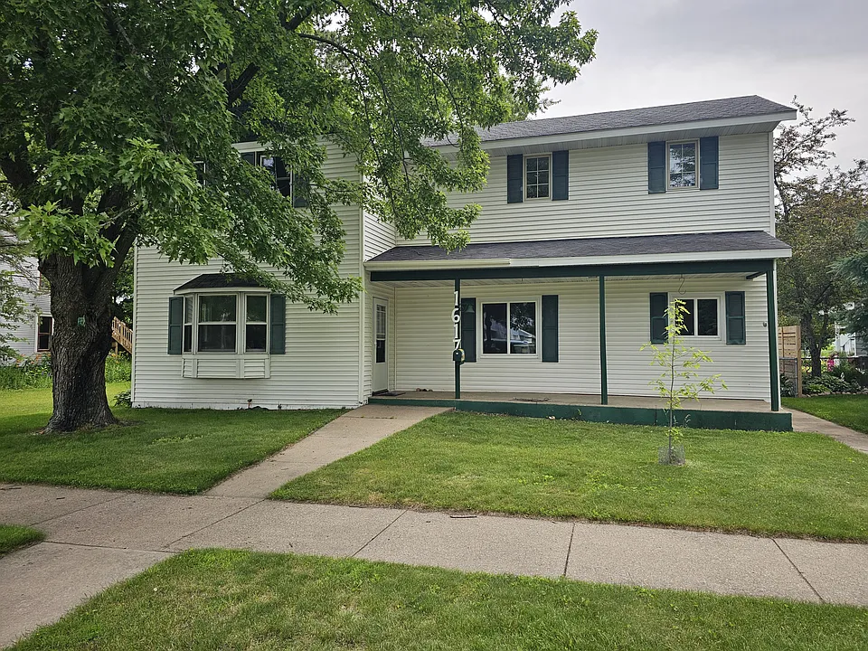 1617 Fremont St