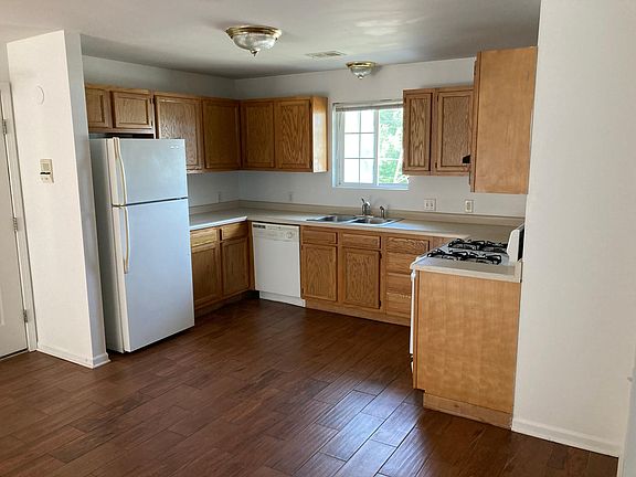 3rd image of 2244 Clyde Park Ave SW #5