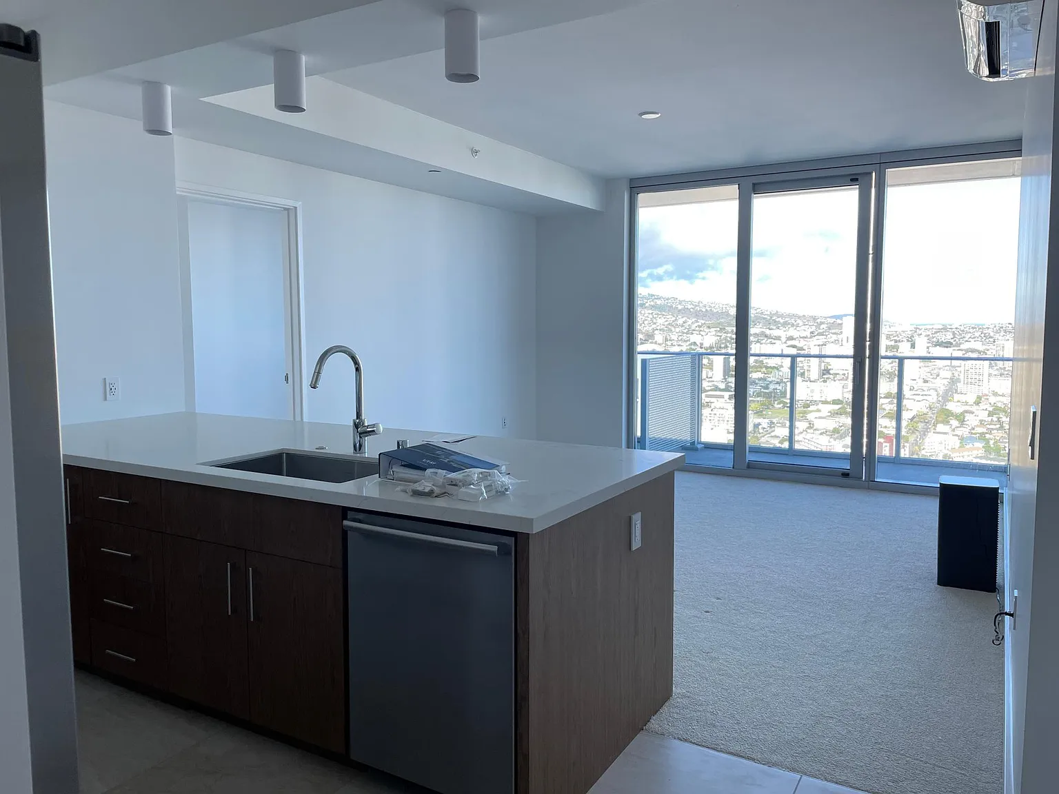 629 Keeaumoku St — Photo 2