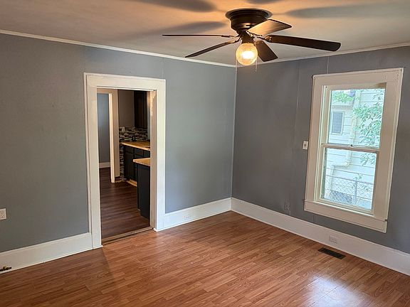 3rd image of 210 N 19th St