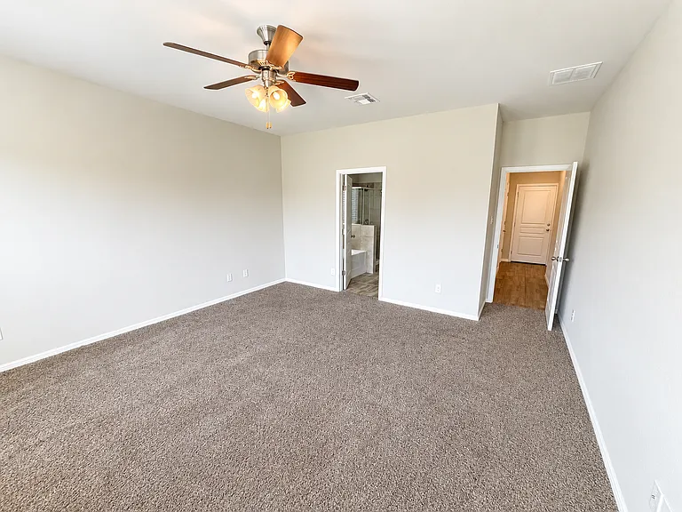 703 Dunford Dr — Photo 7