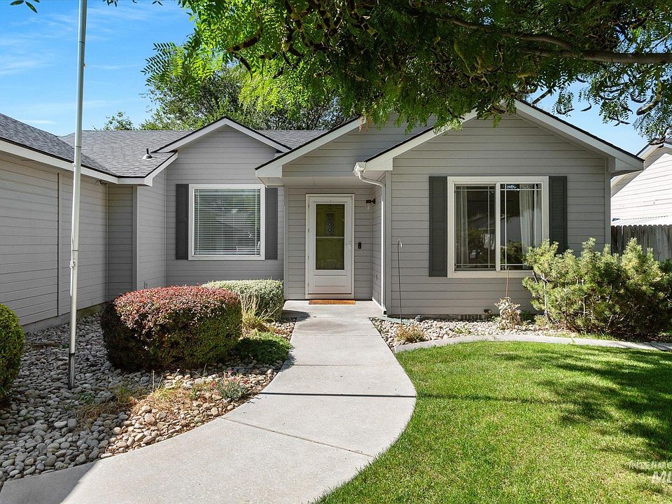 1st image of 623 S Bonneville Dr