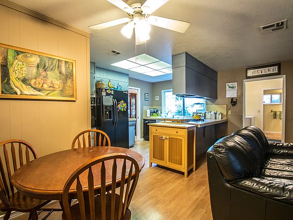 4th image of 3107 Valley Forge Dr