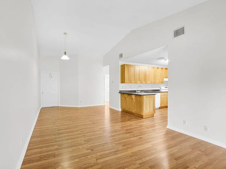 3300 Jaywood Ter #2160 — Photo 4