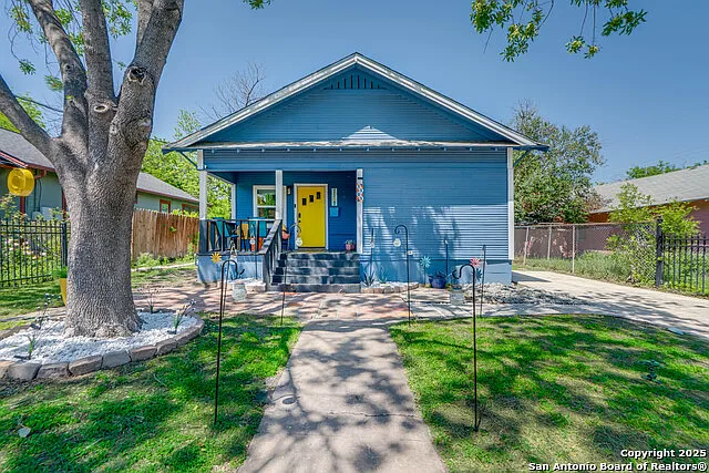 1505 W Craig Pl