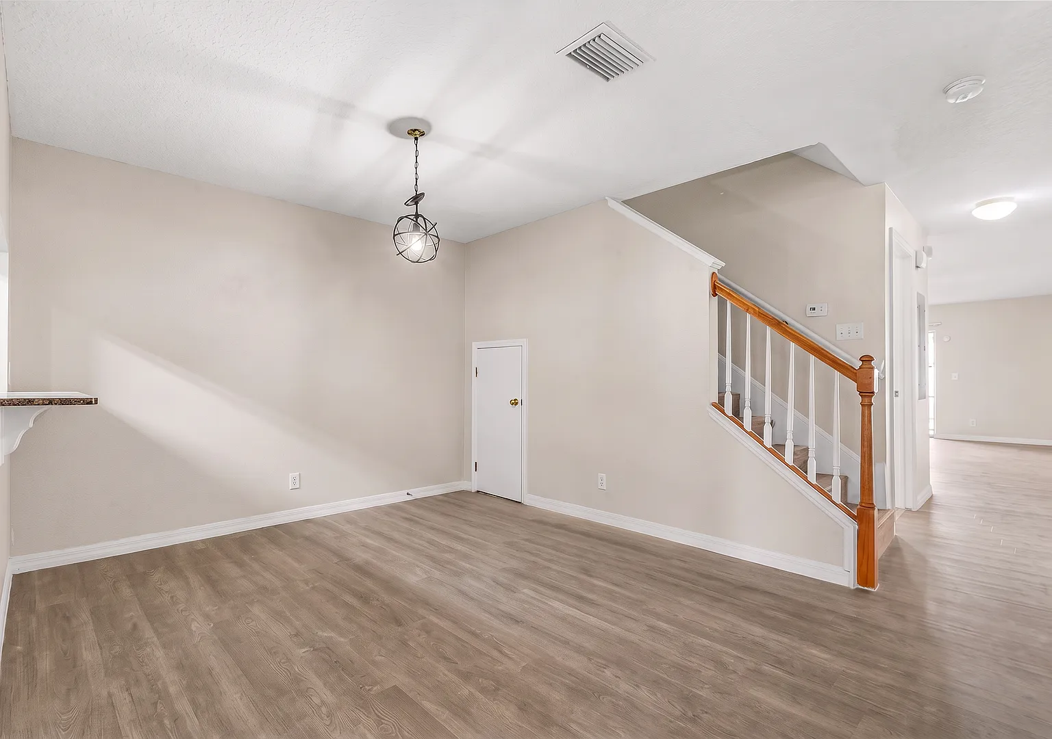 Lovely Kings Mill Townhouse III — Photo 4