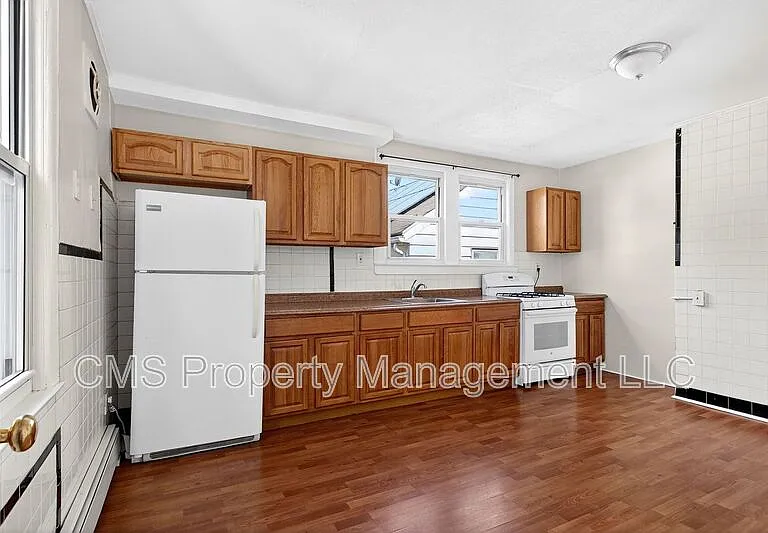 49 Welland Ave #2 — Photo 19