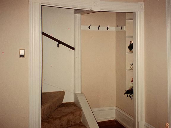 5th image of 2530 Charlotte St