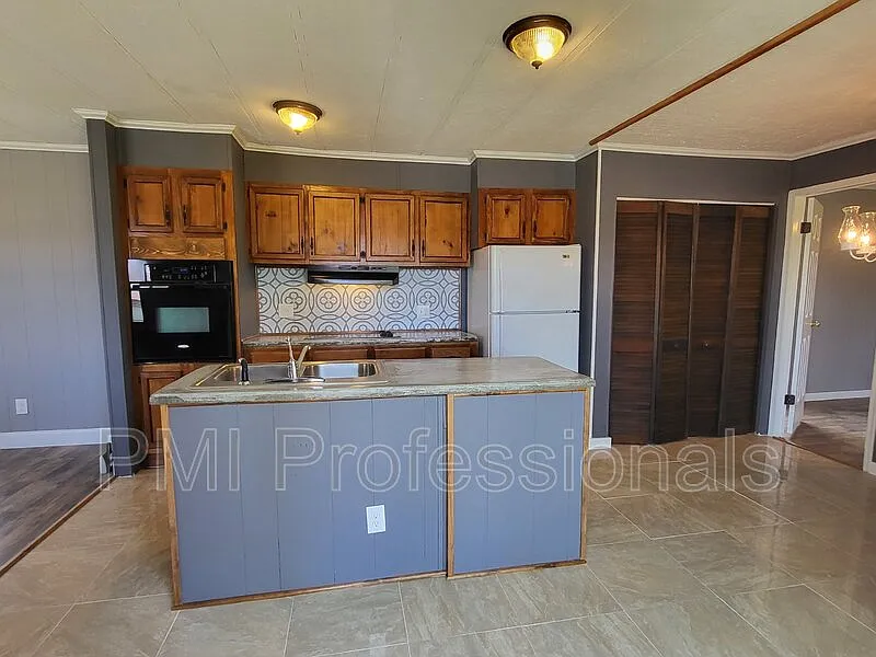 2 bed, 2.0 bath, $1,099 — Photo 2