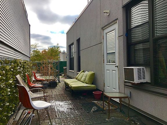 2nd image of 41 Kosciusko APT 105