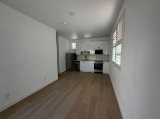 525 Park Ln #1, Encinitas, CA 92024