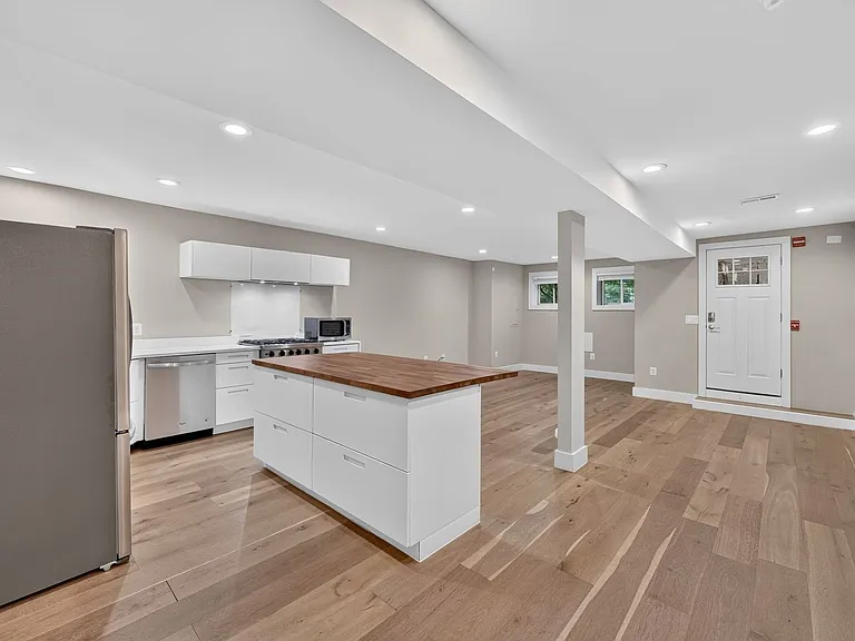 1680 Irving St NW — Photo 12