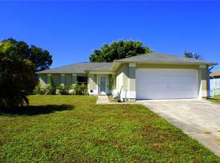 906 SW 8th Ct, Cape Coral, FL 33991
