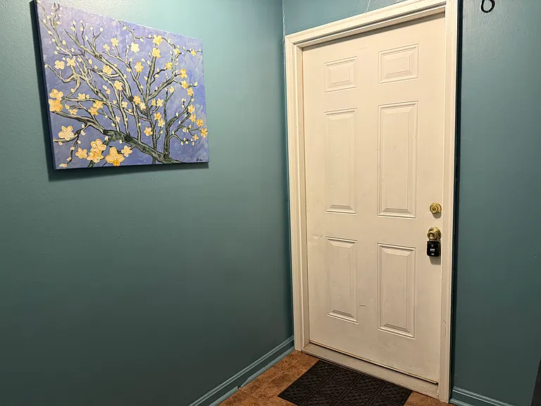 1825 Gerald Dr #6 — Photo 2