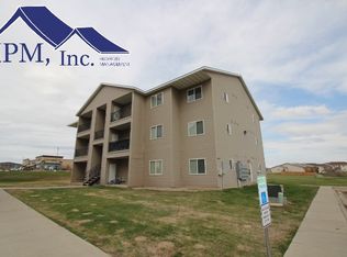 1608 20th Ave NW APT 301, Minot, ND 58703