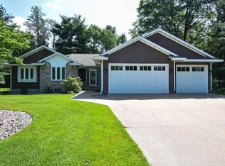 3233 Olympia Ave, Stevens Point, WI 54481