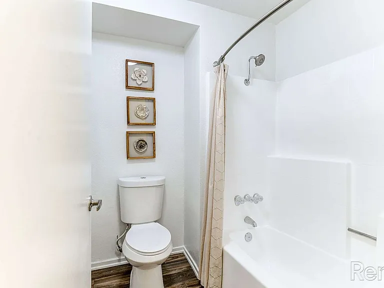 Idyllwillow Bathroom