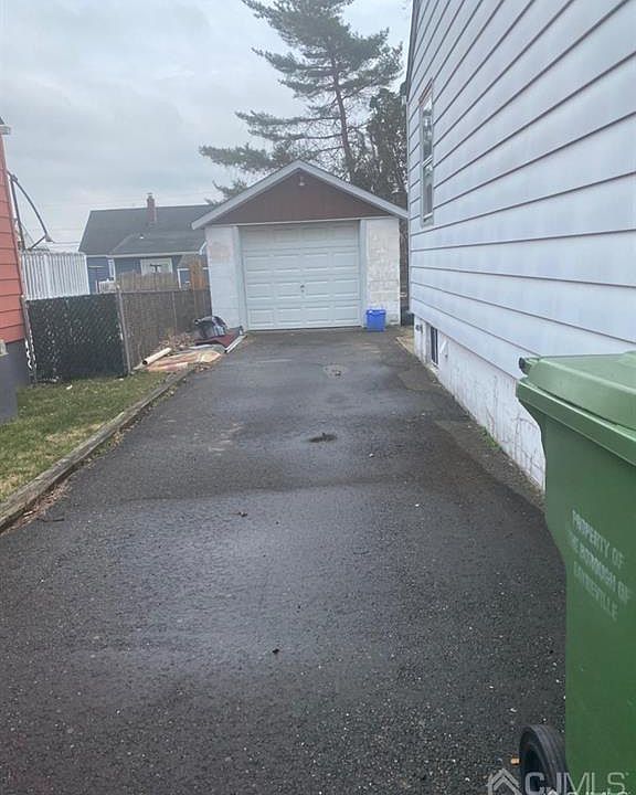 2nd image of 199 Parker St