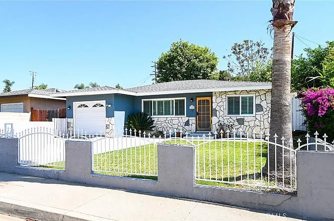 14322 Tedford Dr — Photo 2