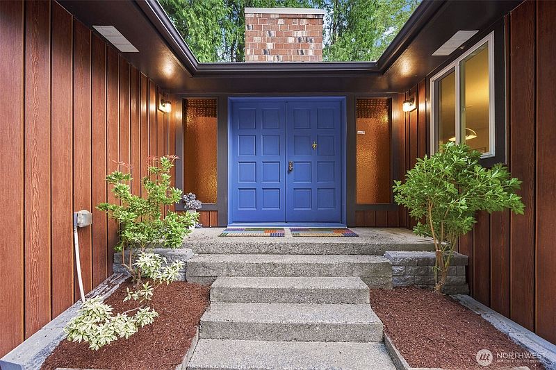 3rd image of 23029 61st Avenue SE