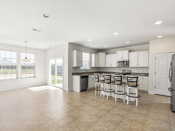 4th image of 70 Hickory Run Ln