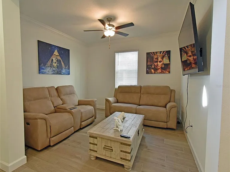17304 Banded Gold Ln — Photo 10