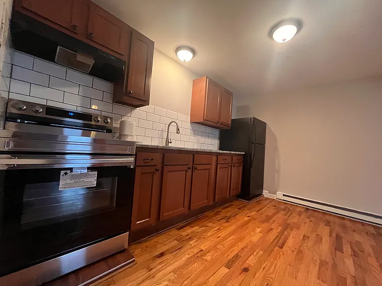 226 Crown St #C — Photo 1