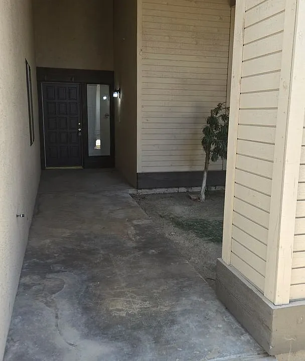 817 Quail Ln