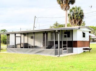 107 Lake View Ave, Georgetown, FL 32139