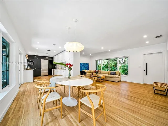 1010 Placetas Ave — Photo 5