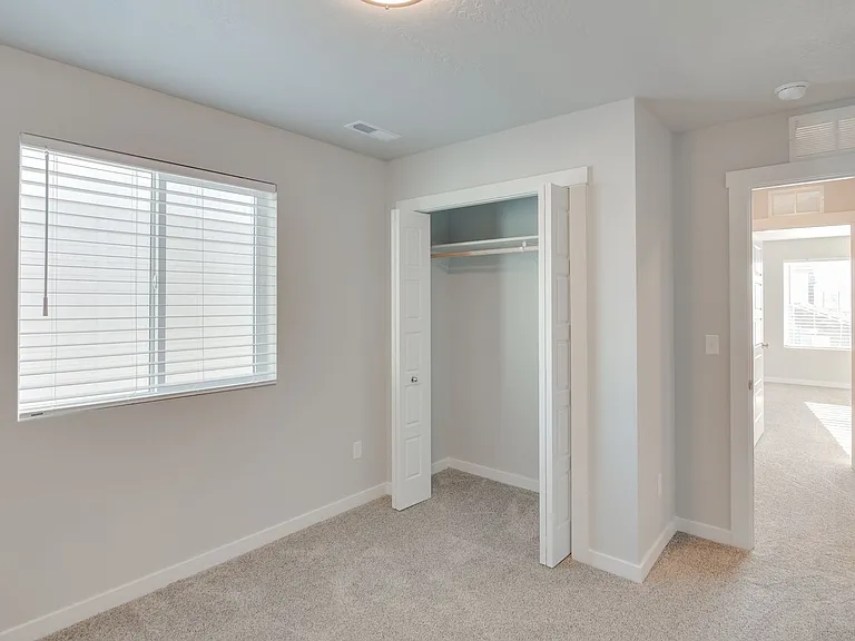 327 S Riggs Spring Ave — Photo 16